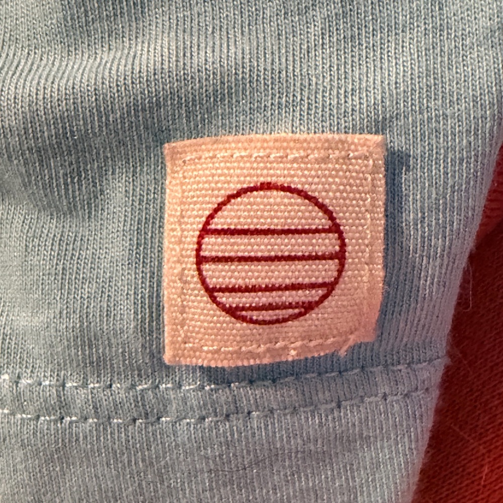 Marine Layer Coral and Blue Ombré Sunset Embroidered Tee Men’s Medium. - Picture 5 of 10
